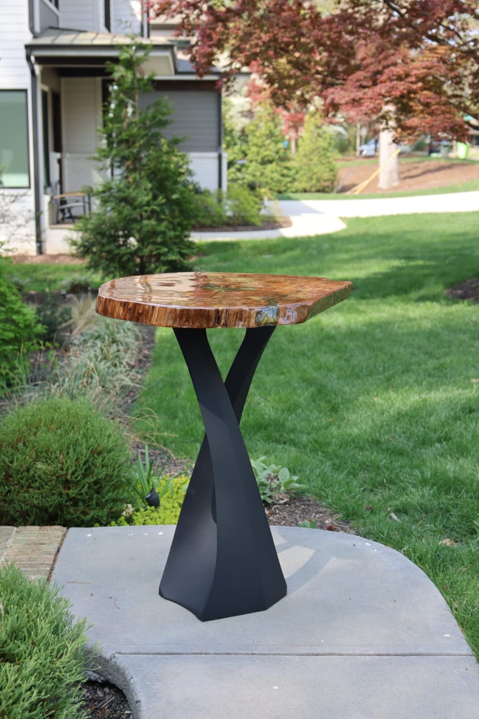Customer photo review of Counter & Bar Table Base 616 Tulipe 40" H Industrial Furniture