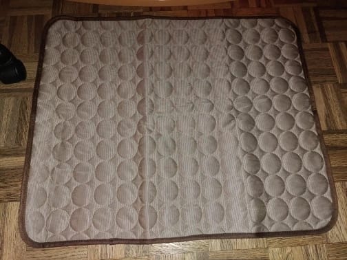 Customer photo review of TruePet Kühlmatte für Hunde & Katzen | Selbstkühlend ohne Strom | XS bis 2XL