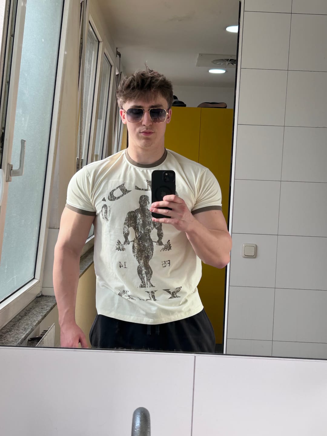 Customer photo review of 4009 - Golds Gym Ringer Tees