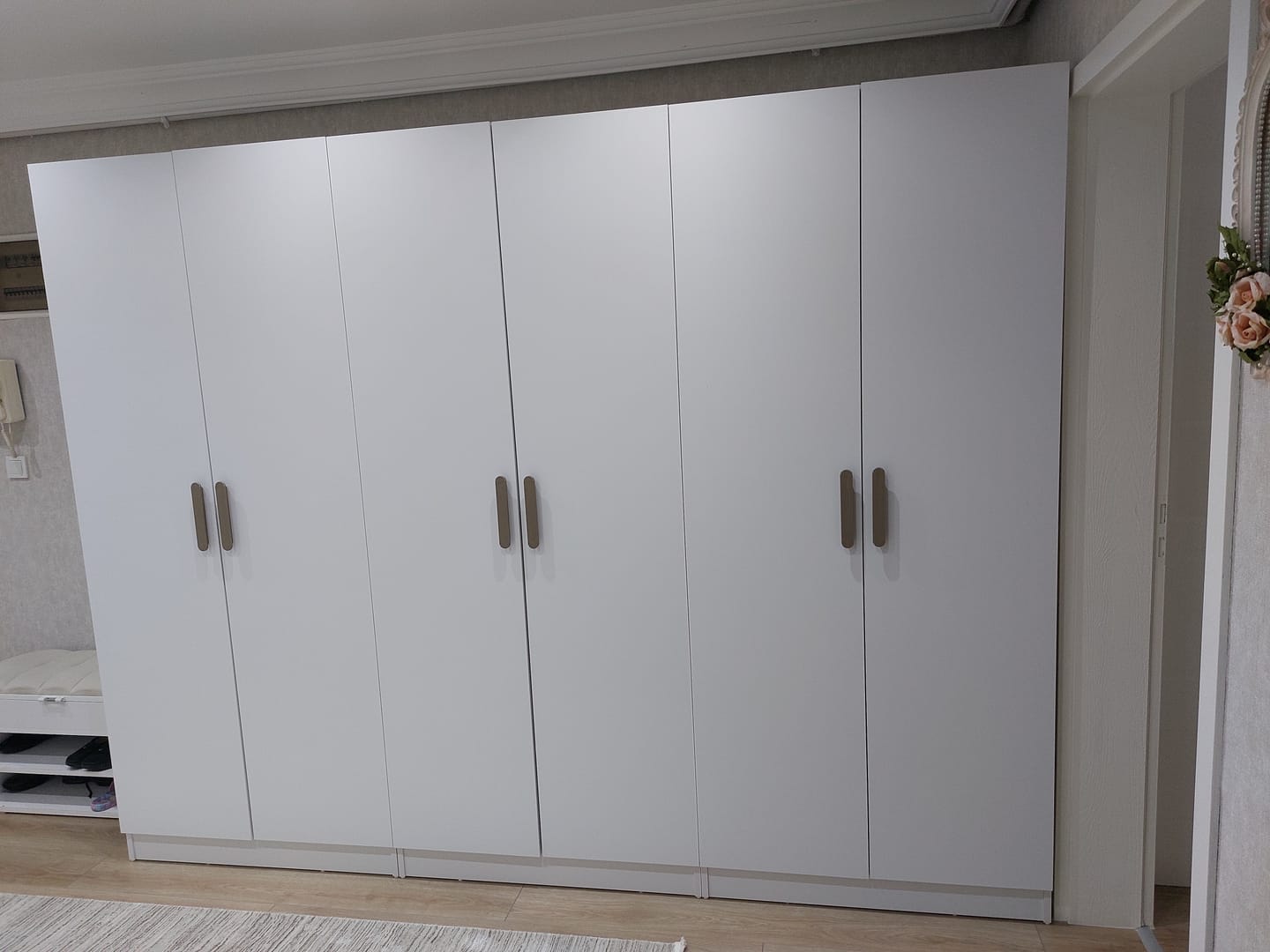 Customer photo review of Rani BA159  Gardırop 2 Kapaklı Raflı 2 Askılı Elbise Dolabı Beyaz