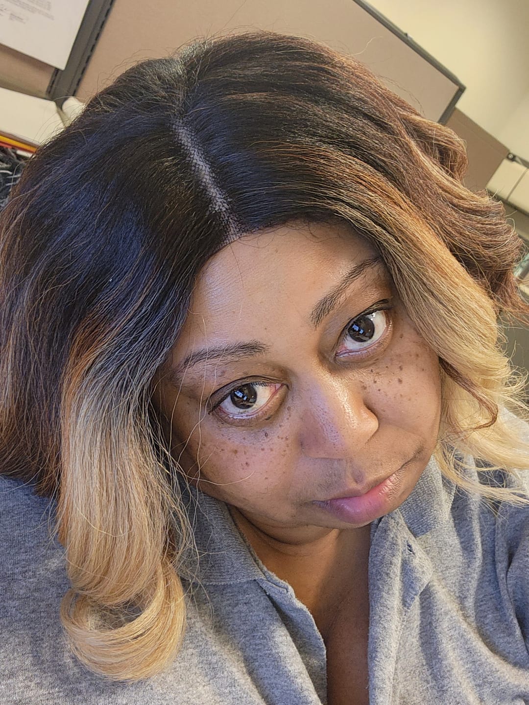 Customer photo review of Sensationnel Curls Kinks & Co Kinky Edges Y-Part Glueless HD Lace Front Wig - Y-PART KINKY ROLLER SET 10"