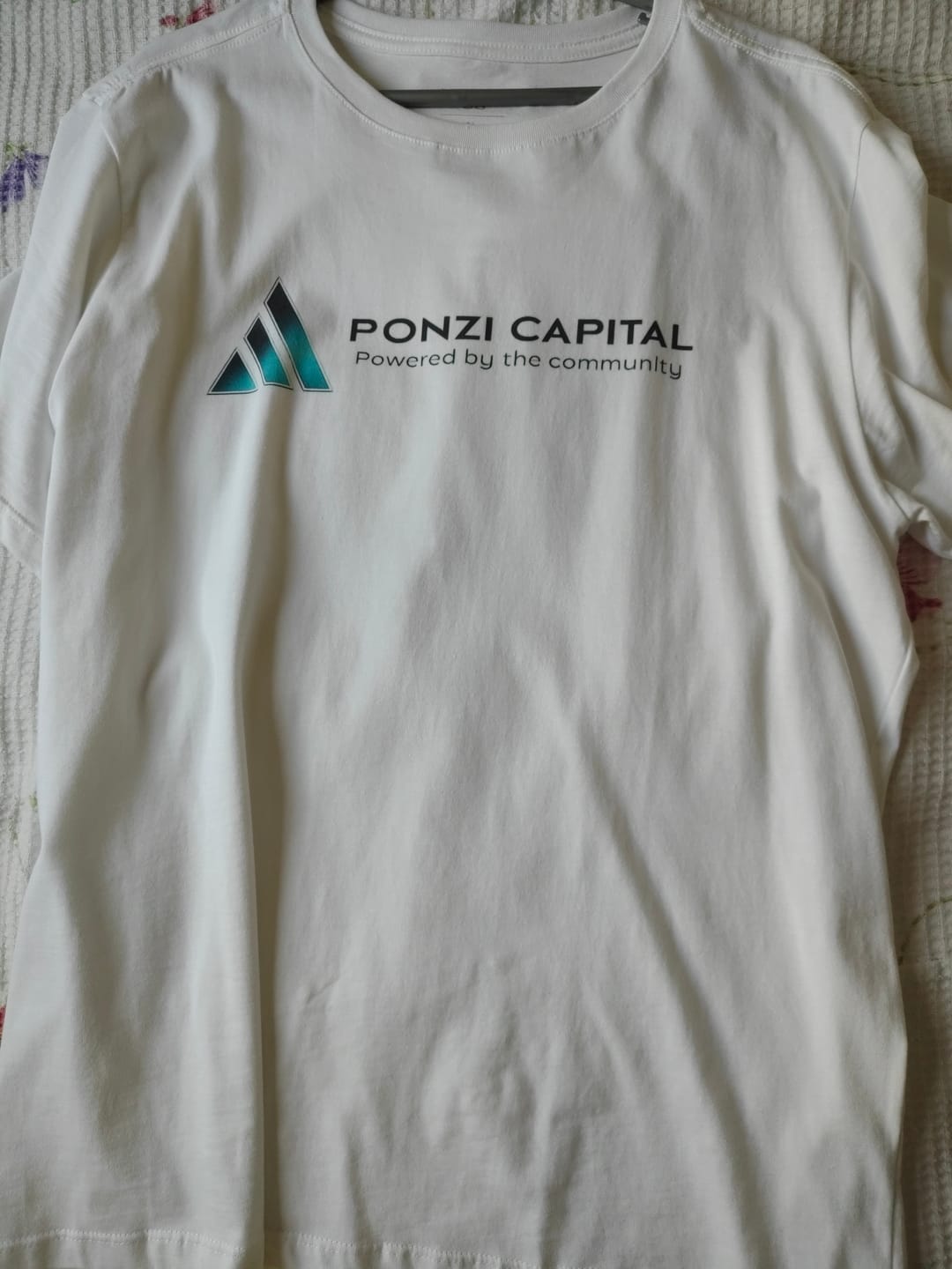 Customer photo review of Camiseta Personalizada SUA PRÓPRIA ARTE - CORES - 100% Algodão