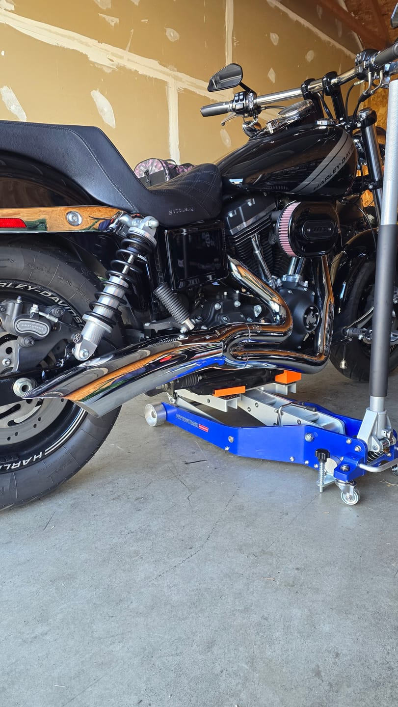 Customer photo review of 99-17 Dyna lift block adapters