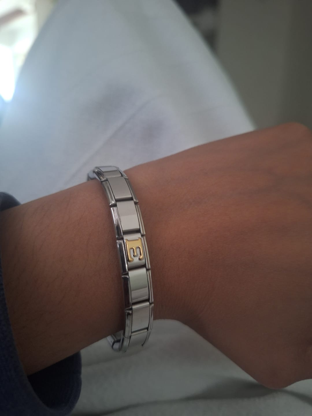 Customer photo review of Charm Letra E