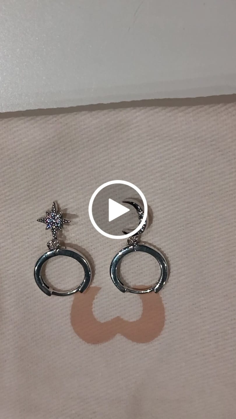 Customer video review of Pendientes Universe