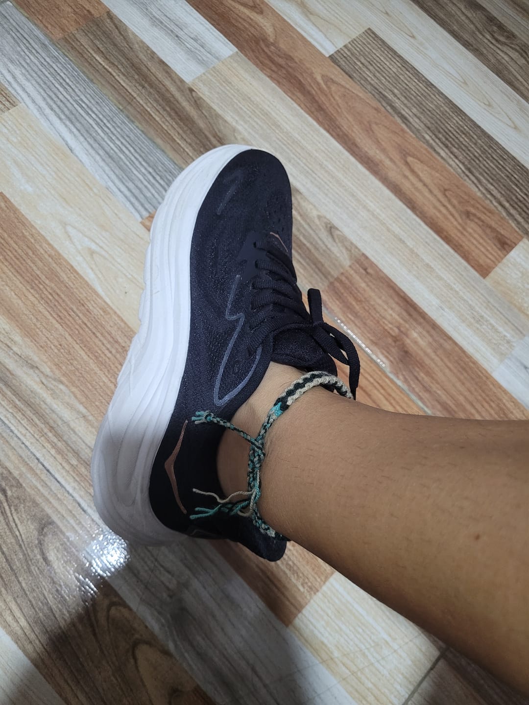 Customer photo review of Hoka Clifton 10 Mujer Black Rose Gold