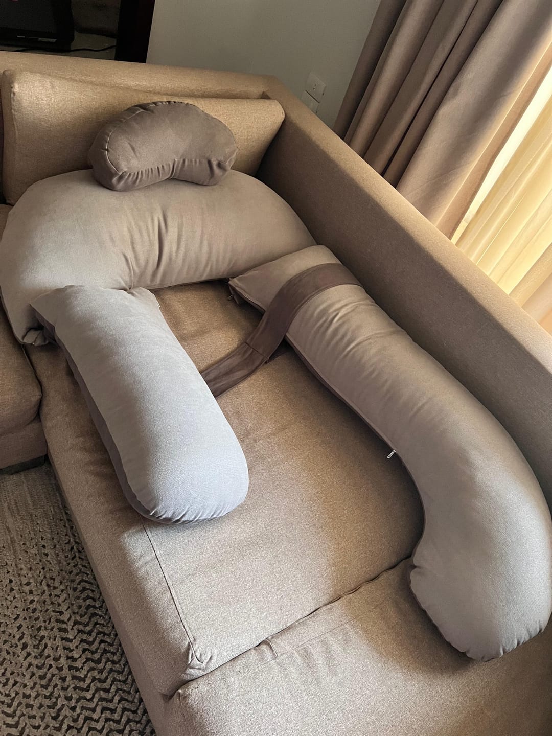 Customer photo review of Long U Shape Pillow