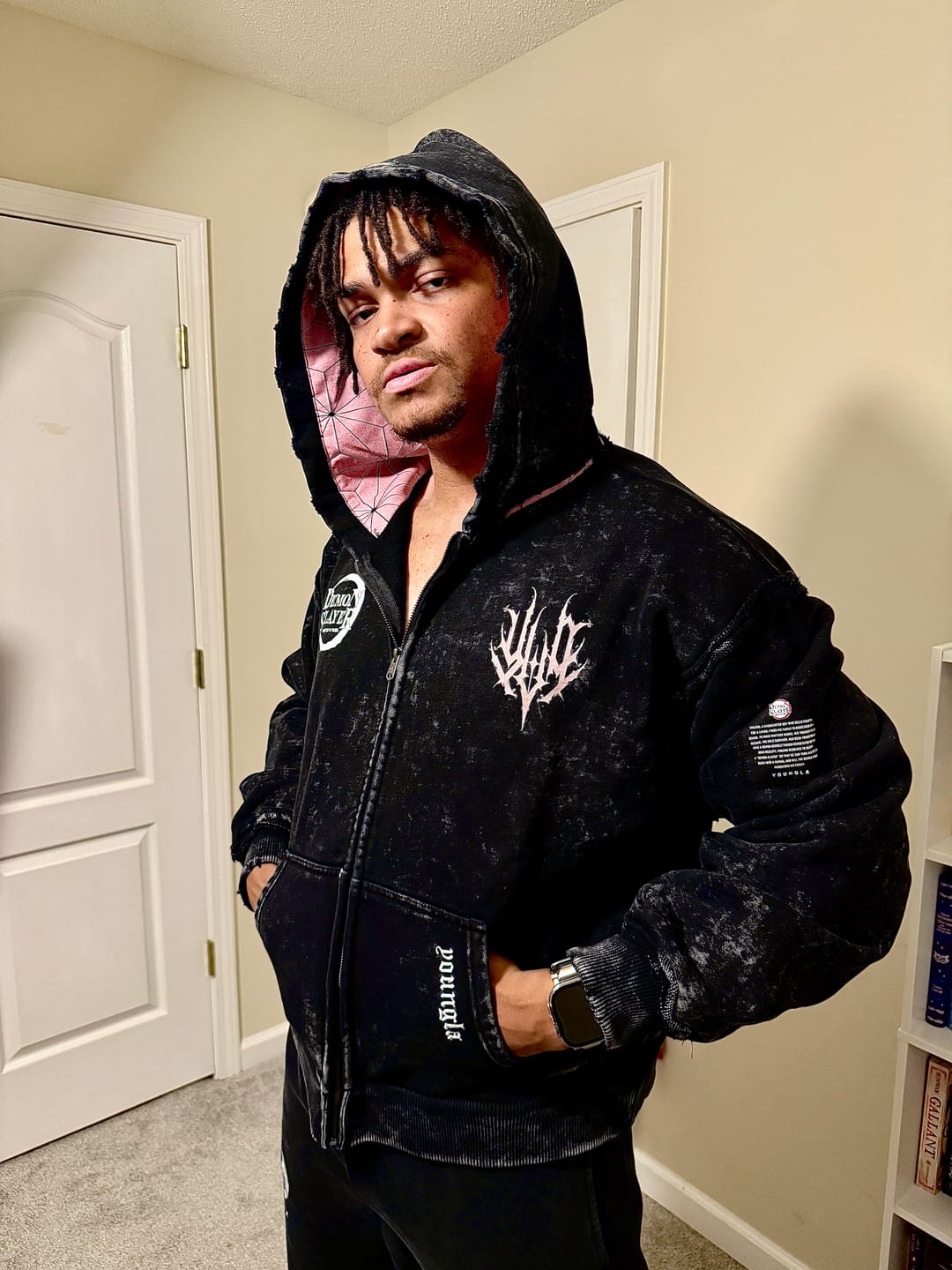 Customer photo review of 5195 - Demon Slayer: Kimetsu no Yaiba - Zip-ups