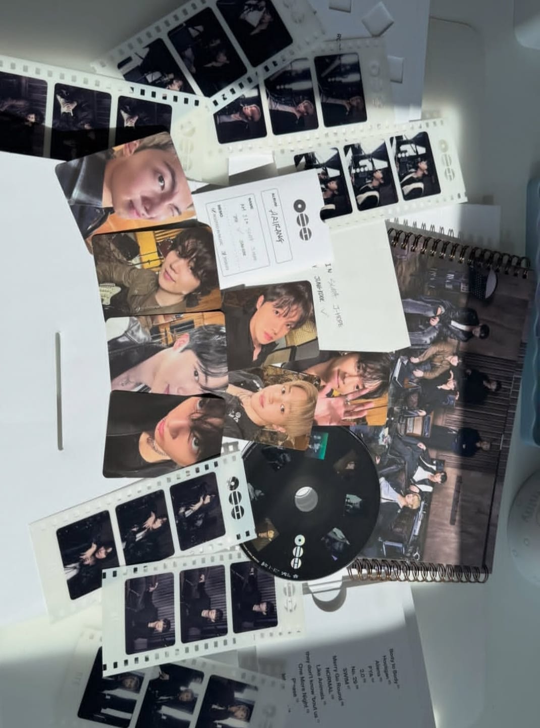 Customer photo review of BTS - ARIRANG 5TH ALBUM STANDARD RANDOM