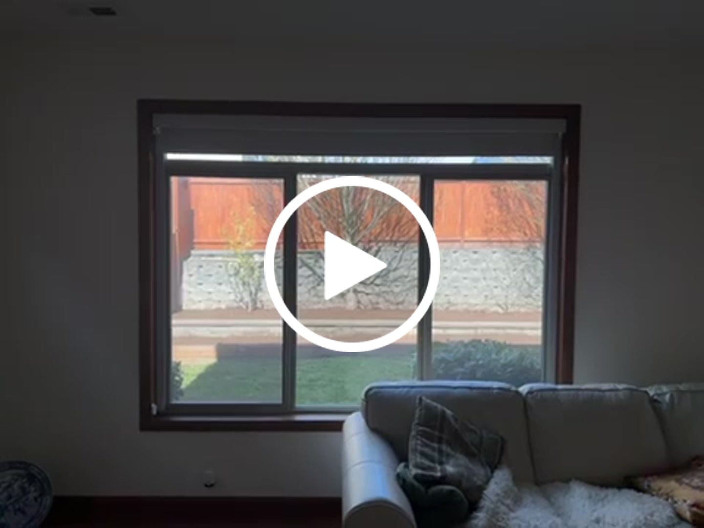 Customer video review of Bringnox Motorized Roller Shades 100% Blackout Linen