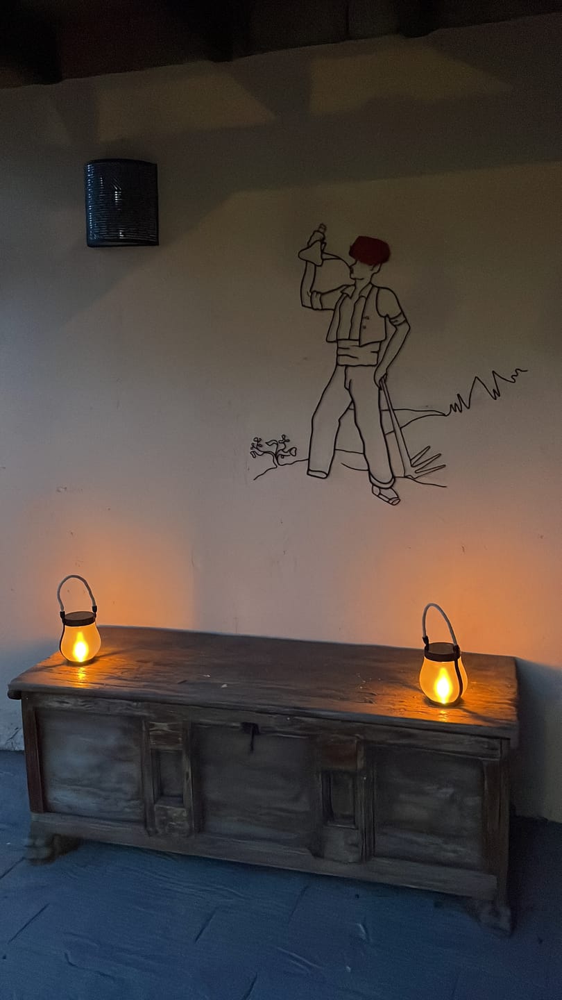 Customer photo review of LlamaViva | Farol con Efecto de Fuego Realista