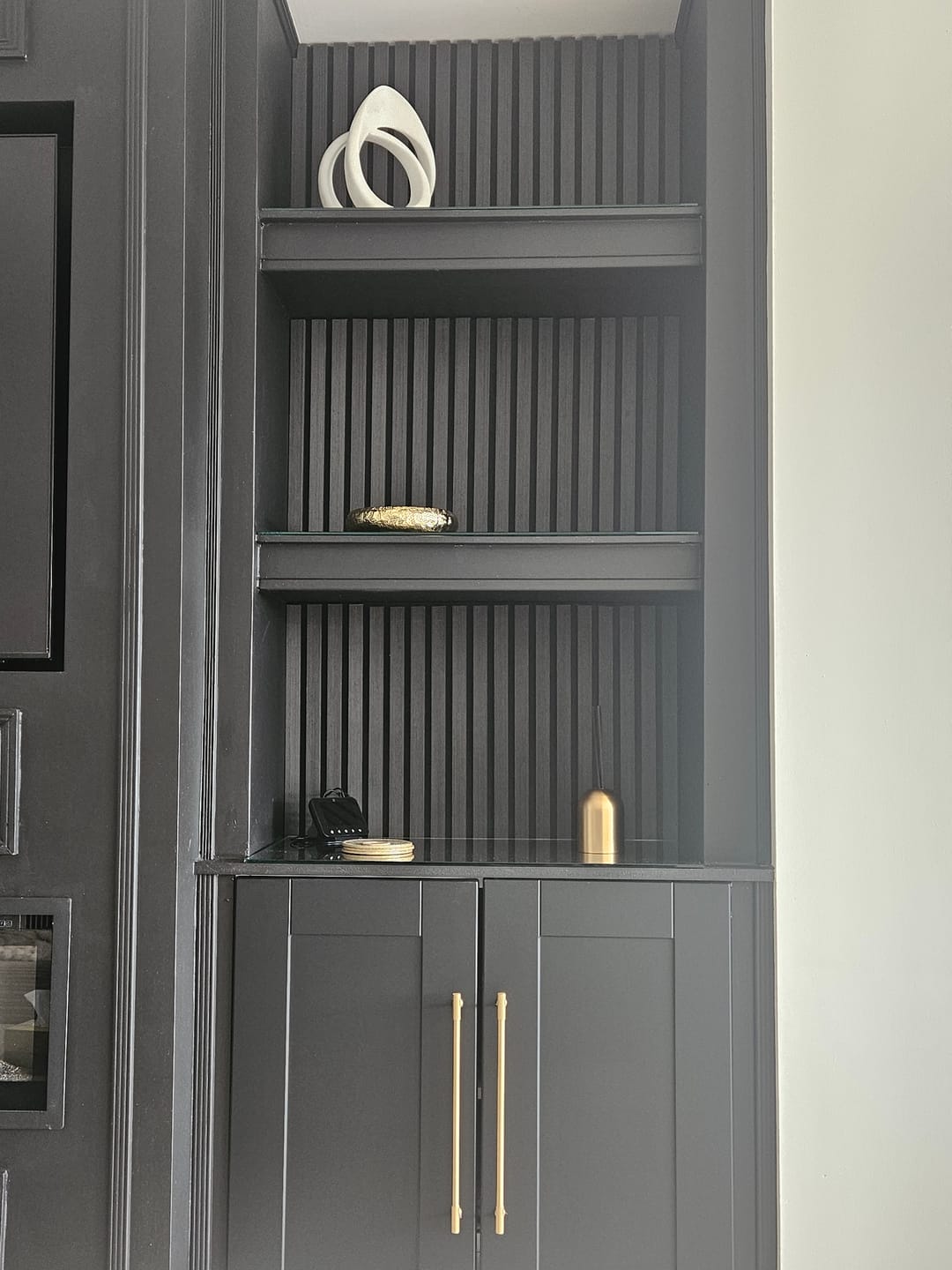Customer photo review of Wooden Wall Panel | Black Oak | Premium 3-sided Wood Veneer