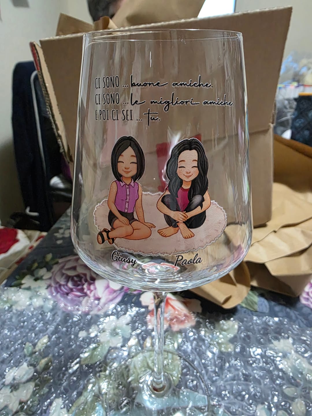 Customer photo review of Cin Cin! - Bicchiere da vino personalizzato per migliori amiche