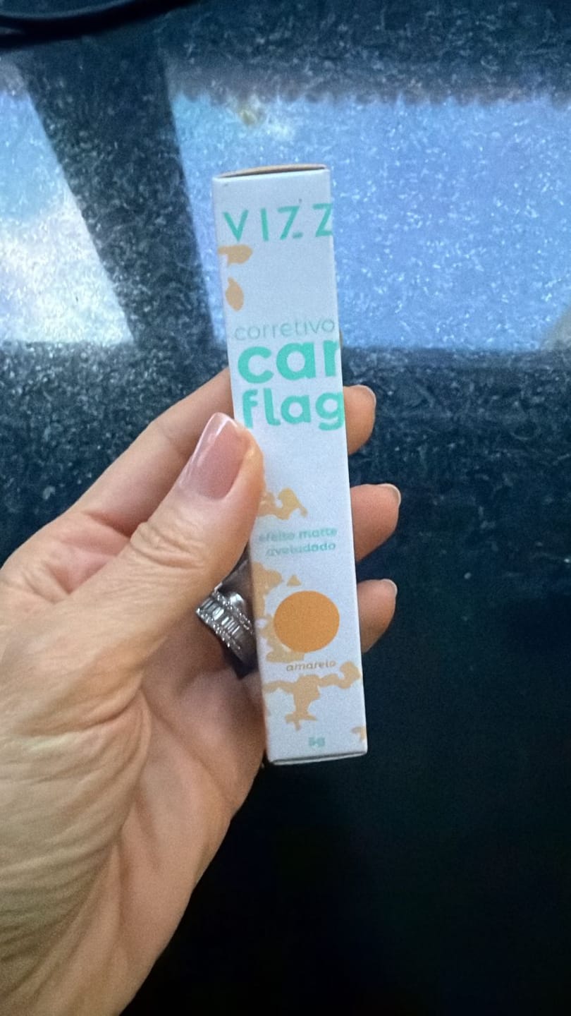 Customer photo review of Corretivo Camuflagem – Amarelo - Vizzela