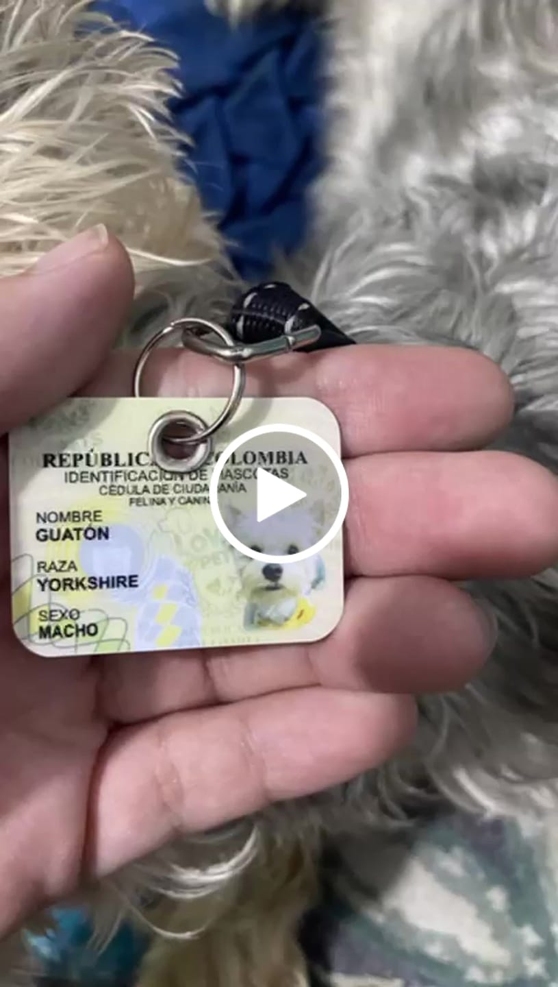 Customer video review of Plaquita mini-cédula