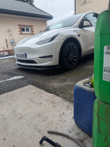 Customer photo review of Model Y Front Bumper Lip Kit for Tesla(2020-2024)