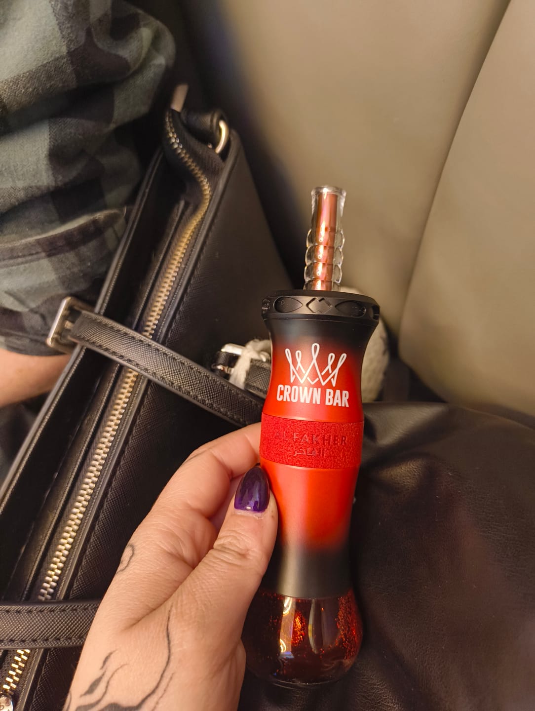 Customer photo review of Al Fakher Crown Bar – E-Hose X 60K – 0.6% Nicotine – Disposable Vape / Hookah