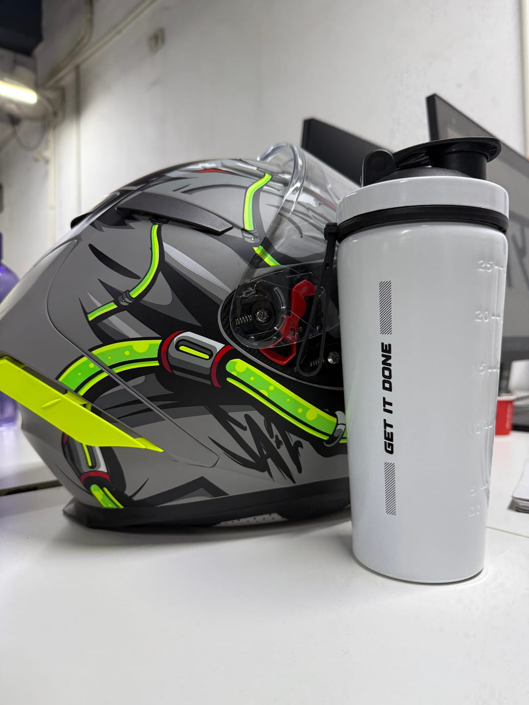 Customer photo review of Wellcore - Micronised Creatine Monohydrate (83 Servings, Unflavoured) + Premium Steel Shaker