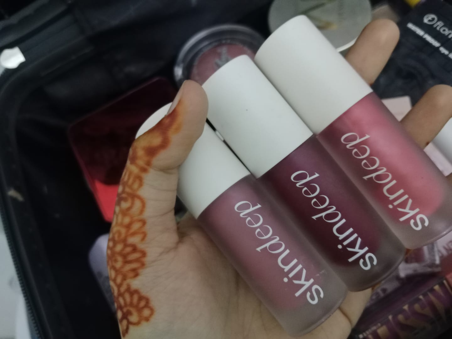 Customer photo review of Gloss POP™ - High-Shine Lip Gloss