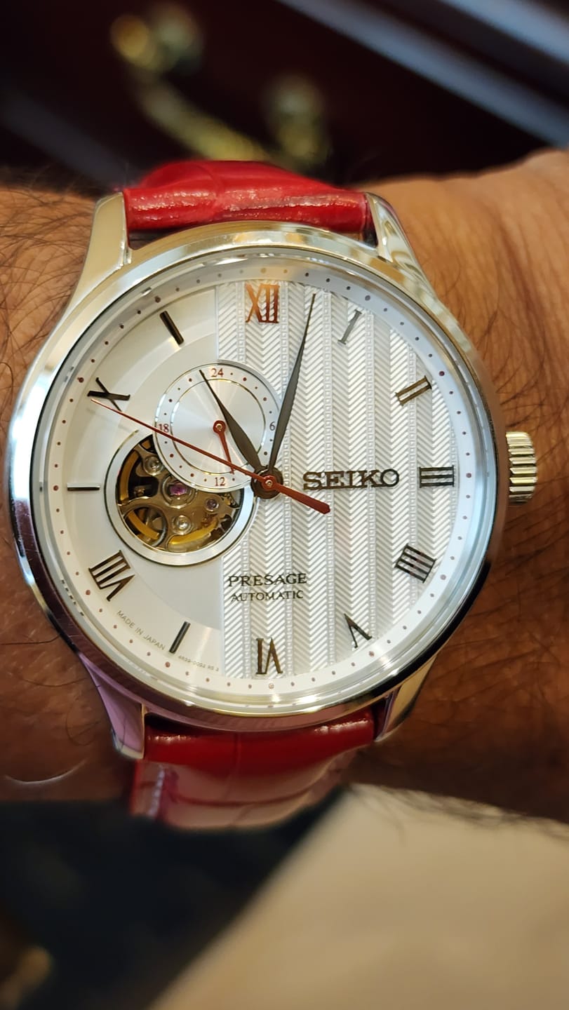 Customer photo review of Leather - Crocodile Grain - Cherry Red