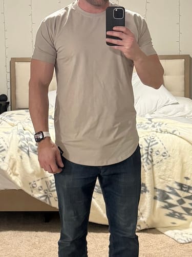 Customer photo review of 021 ESSENTIAL DROP-CUT T-SHIRT - Demo Test