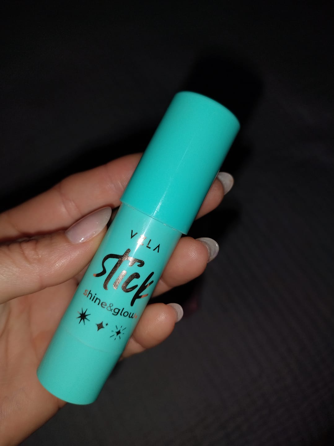 Customer photo review of Shine And Glow – Iluminador Em Stick – Vizzela
