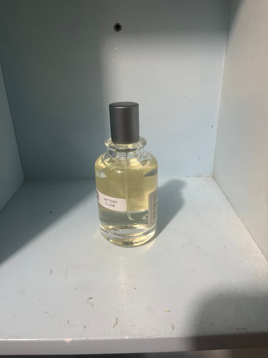 Customer photo review of Triomphe Noir (Parfum) Inspirado en Invictus Victory Elixir (Paco Rabanne)