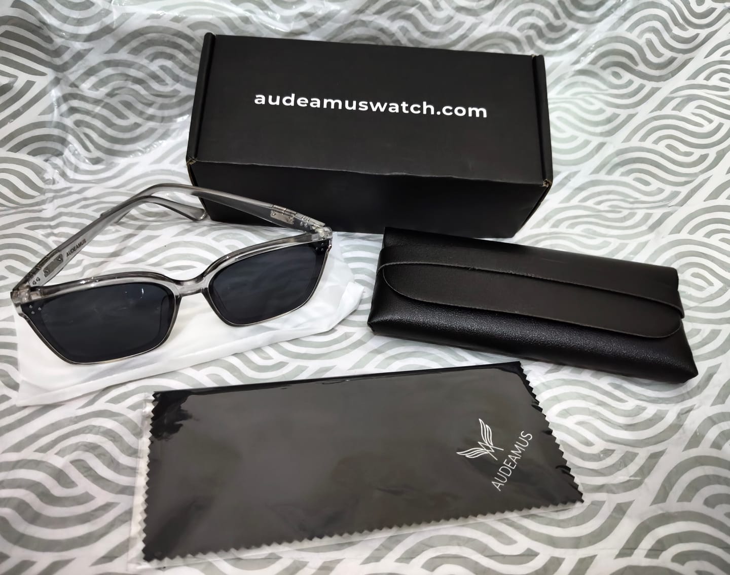 Customer photo review of FREE Sunglasses Leather Pouch + Suede Microfiber Cloth (Worth RM24.90)