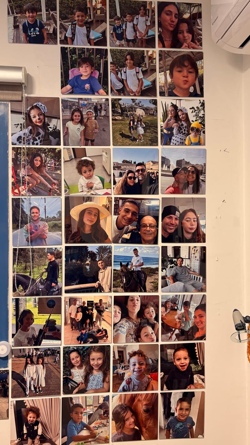 Customer photo review of קיר תמונות מתמגנטות