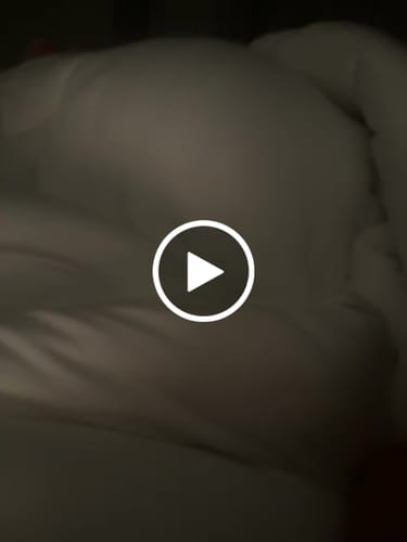 Customer video review of MarshMellow Comforter