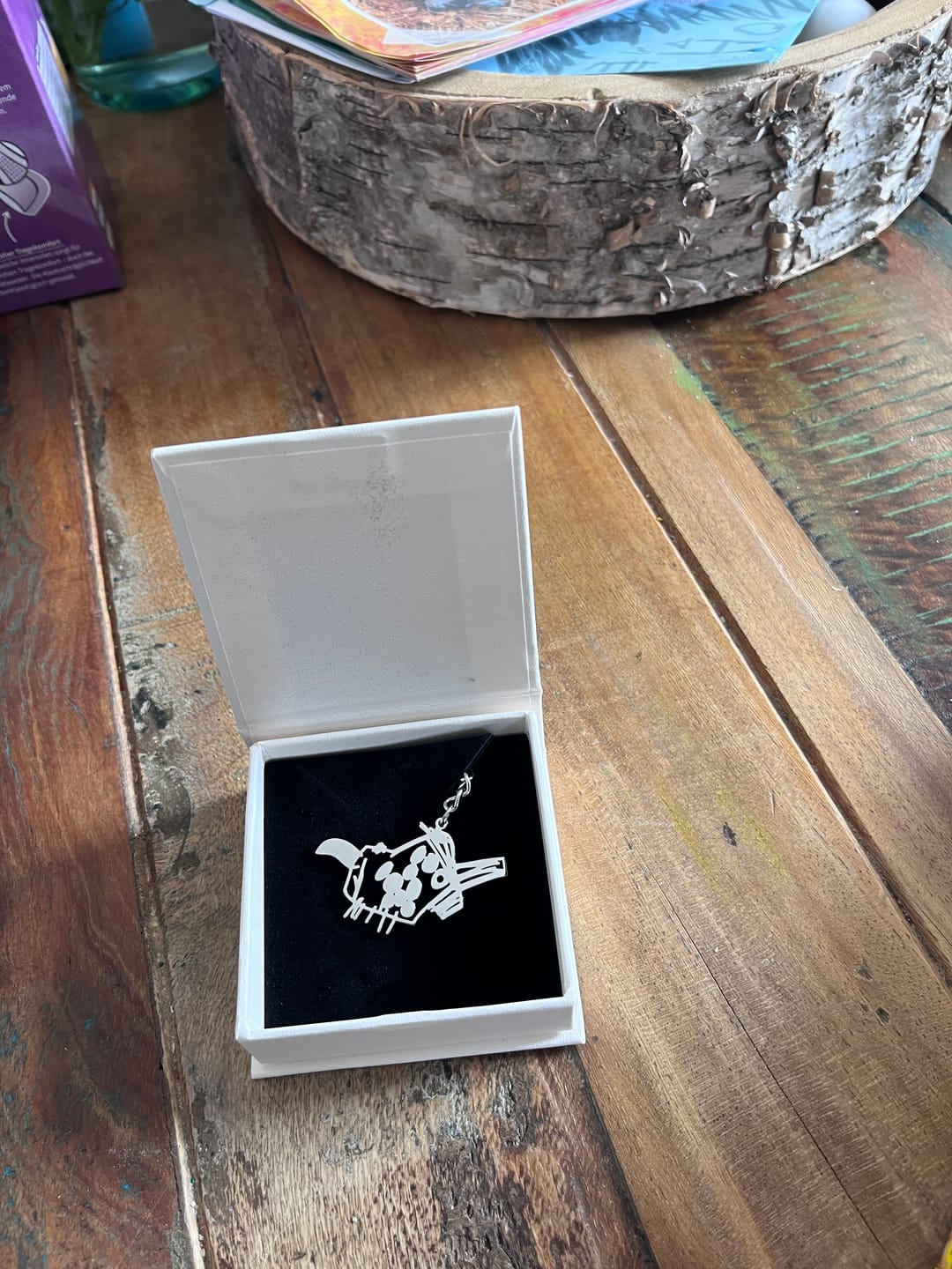 Customer photo review of Persönliche Kinderzeichnung als Halskette oder Anhänger