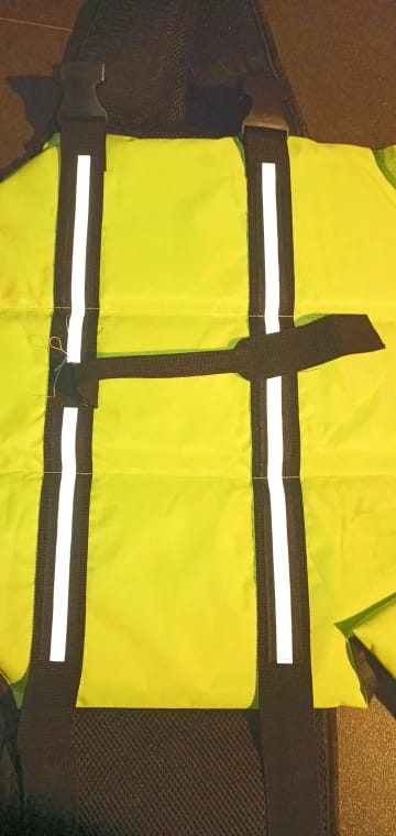 Customer photo review of TruePet Hunde-Schwimmweste mit Rettungsgriff | Reflektierend | Verstellbar | XXS-XXL
