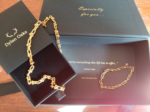 Customer photo review of Allure Necklace & Allure Bracelet Set Gold