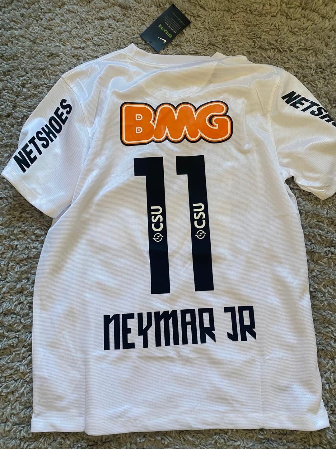 Customer photo review of Neymar Jr Santos FC White Retro Football Jersey Trikot
