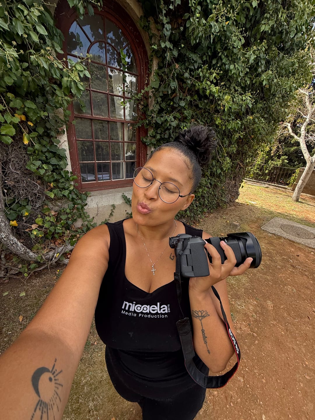 Customer photo review of Black Easy Tank Top