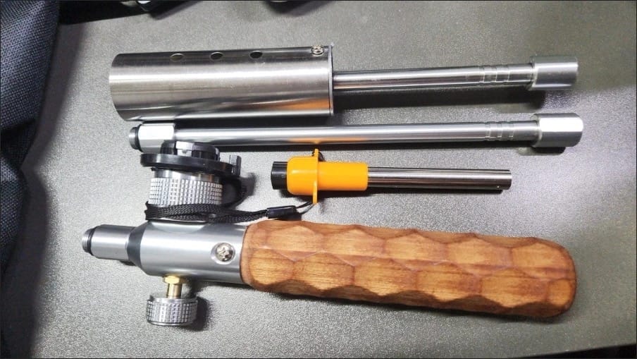Customer photo review of XYlivingstore Camping Long Flame Igniter – Portable Wooden Handle Gas Burner for BBQ & Outdoor Cooking