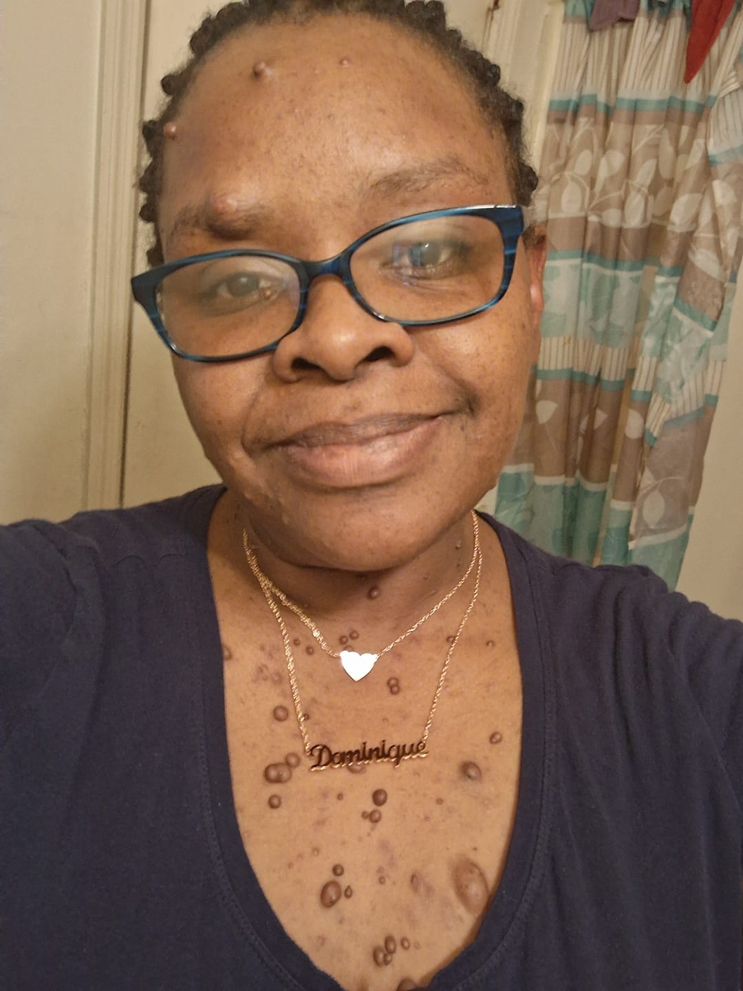 Customer photo review of Heart Layer Name Necklace