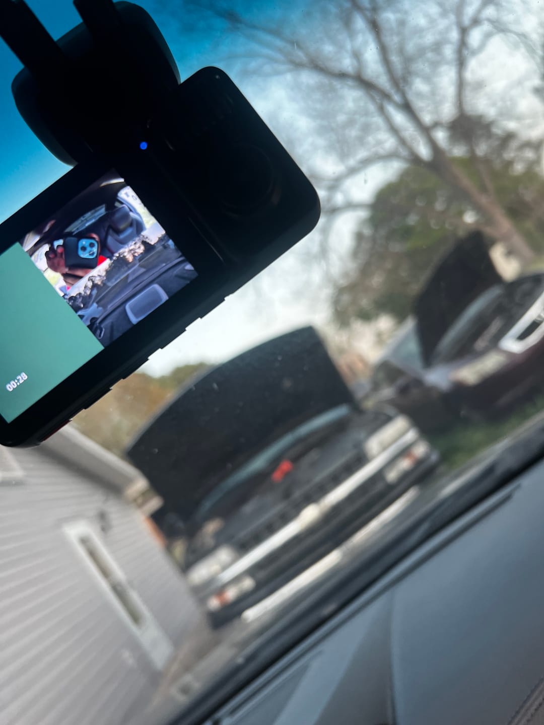 Customer photo review of REDTIGER F17 Elite 4K 3 Channel Dash Cam Sony STARVIS 2 Dual HDR WIFI 6 Full Night Color