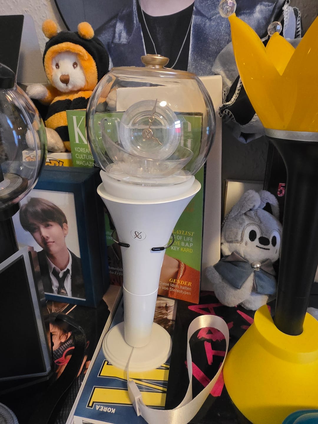 Customer photo review of CLOSE YOUR EYES - OFFICIAL LIGHT STICK