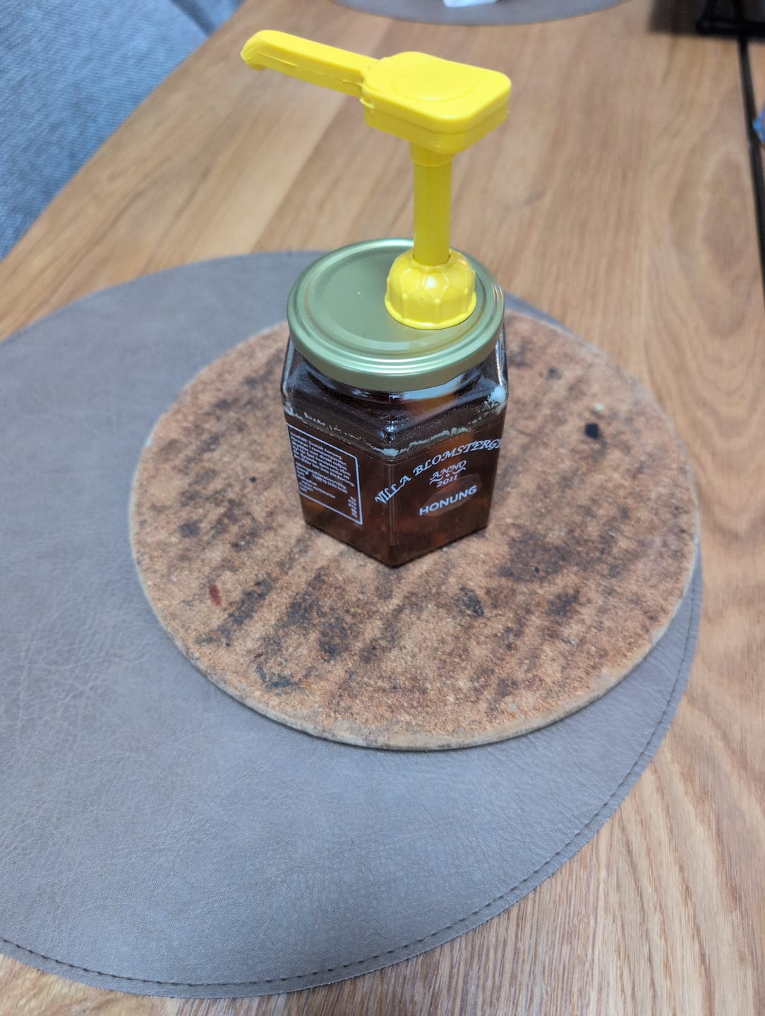 Customer photo review of Honungspump för 500 g honungsburkar