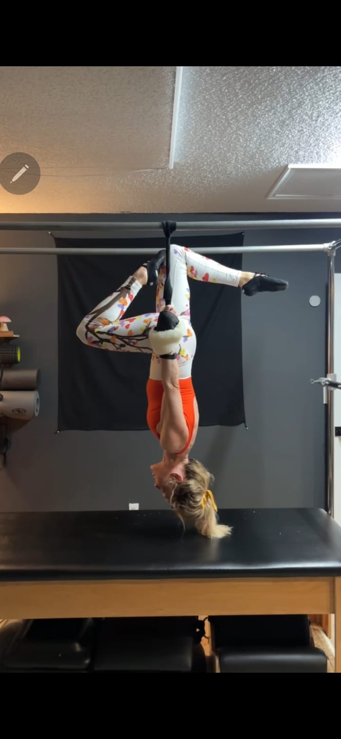 Customer photo review of Open Zipper Yoga Leggings
