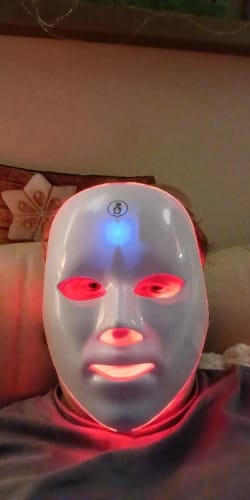 Customer photo review of Máscara facial LED