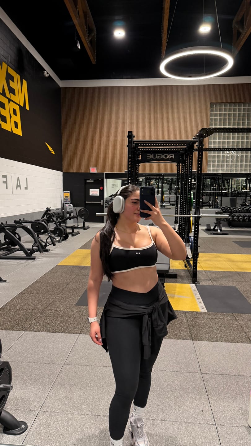 Customer photo review of The V Legging / Black