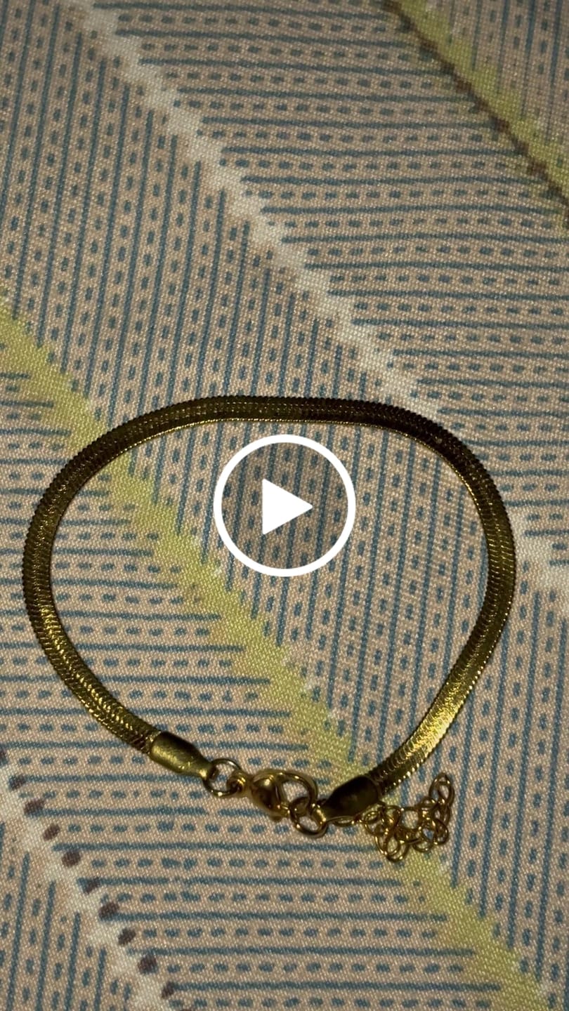 Customer video review of Silk Chain Bracelet