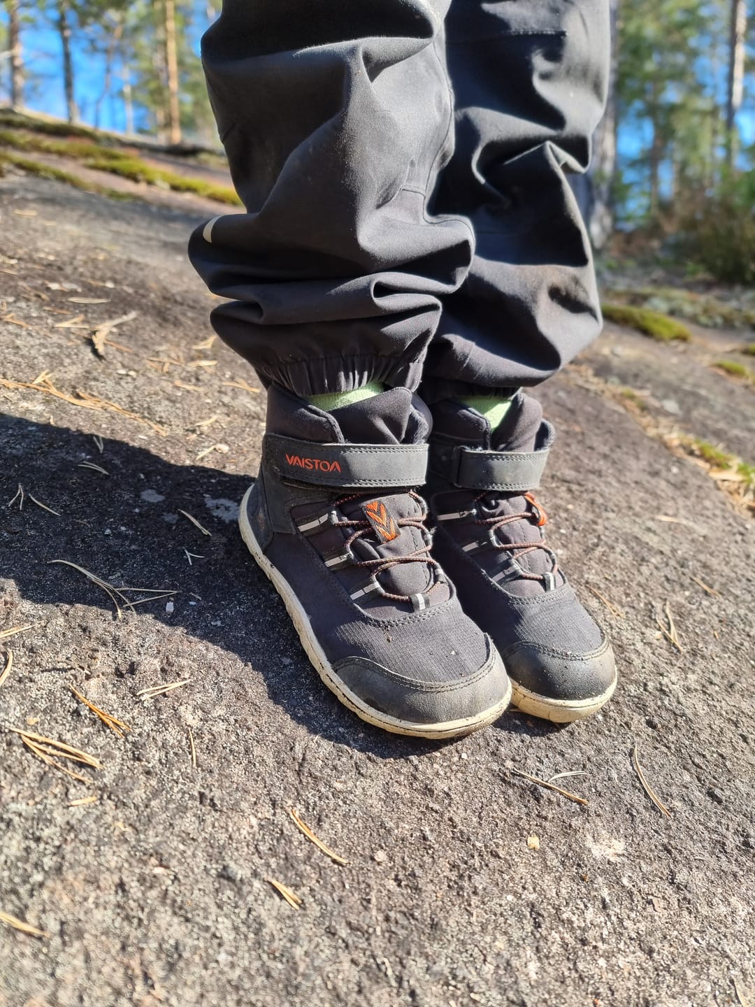 Customer photo review of Vaistoa Kaste lasten vedenpitävät paljasjalkakengät