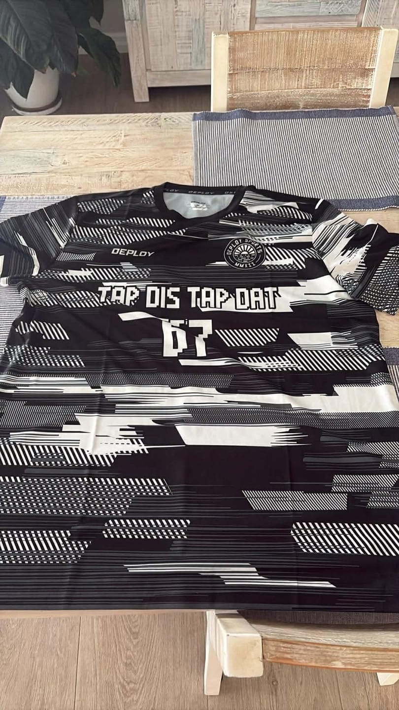 Customer photo review of Flight Jersey Glitch - Black