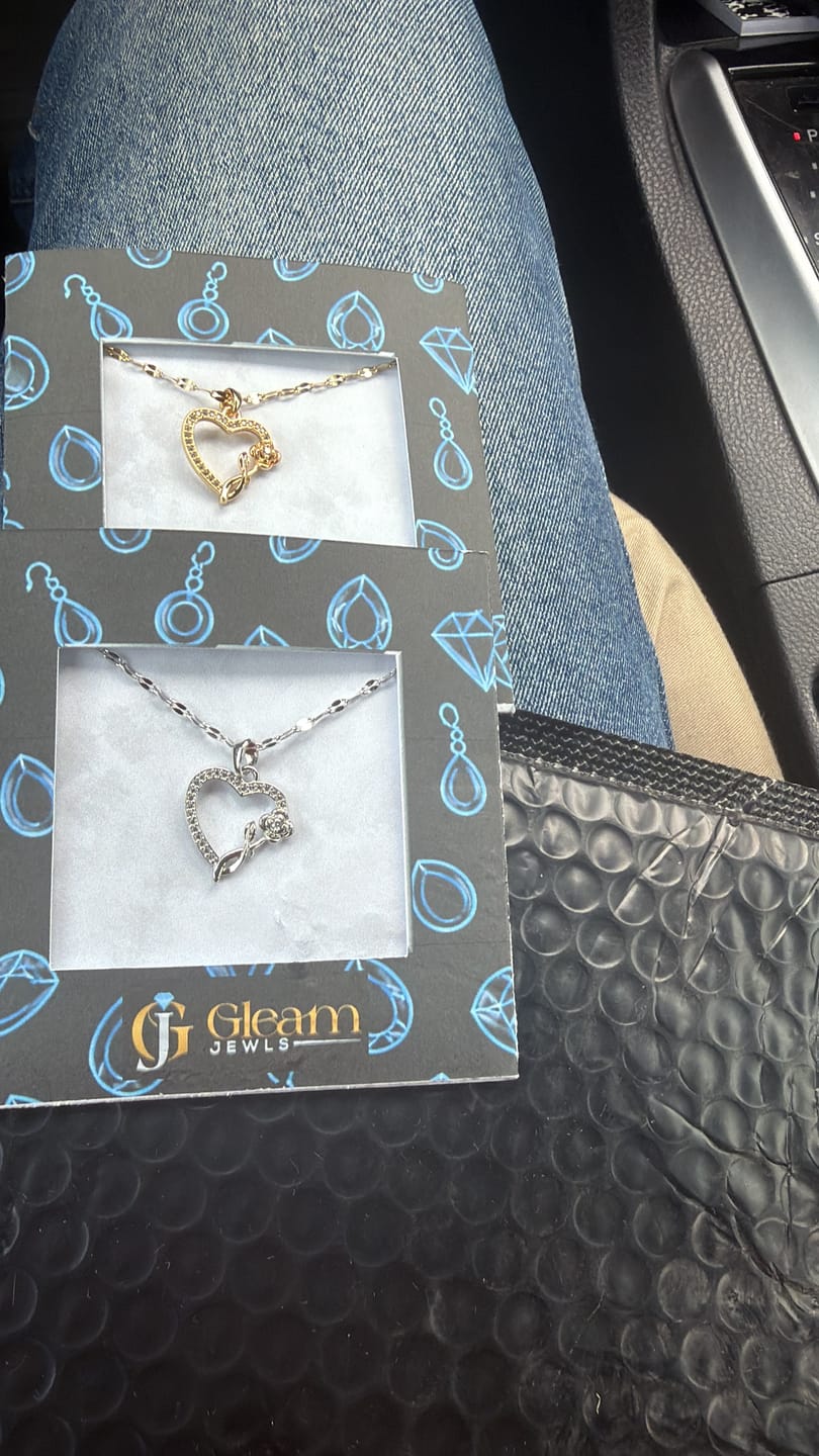 Customer photo review of Corazón Promesa