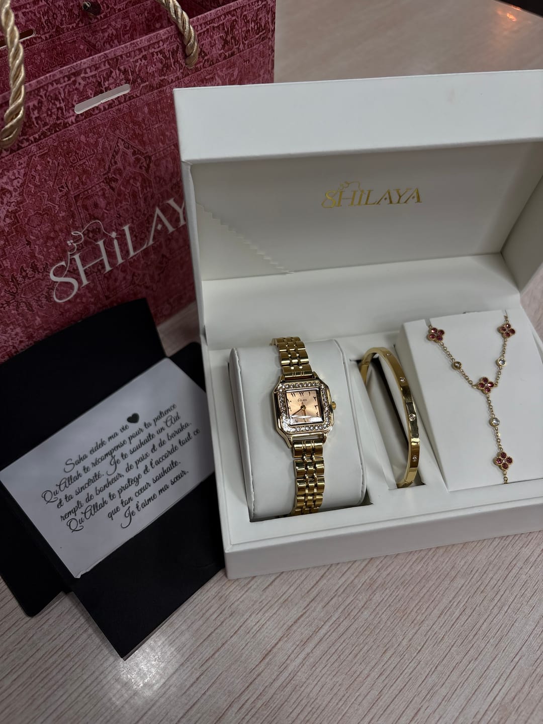 Customer photo review of Un emballage cadeau ? 🎀