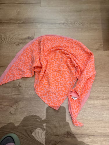 Customer photo review of Musselintuch LEO TRIANGLE  - versch. Farben
