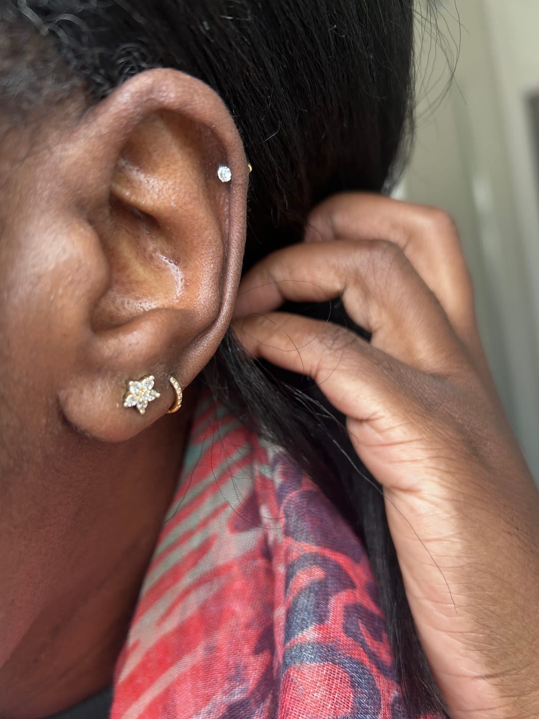 Customer photo review of Eternity Pavé Clicker Gold